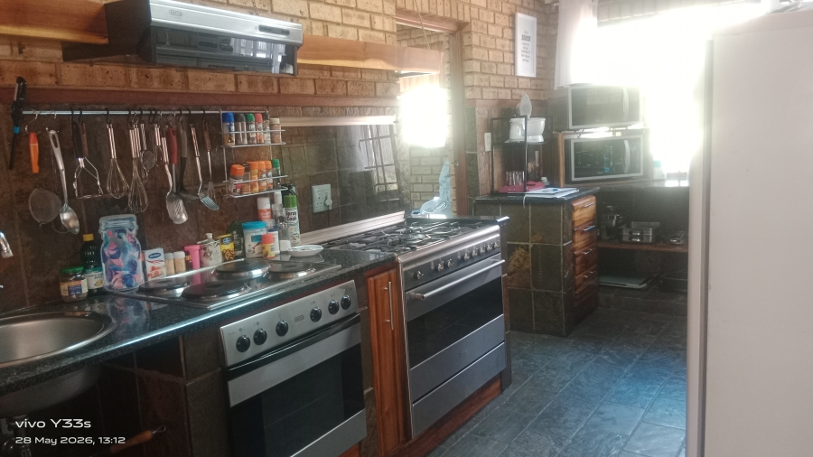 9 Bedroom Property for Sale in Vaal Eden Free State
